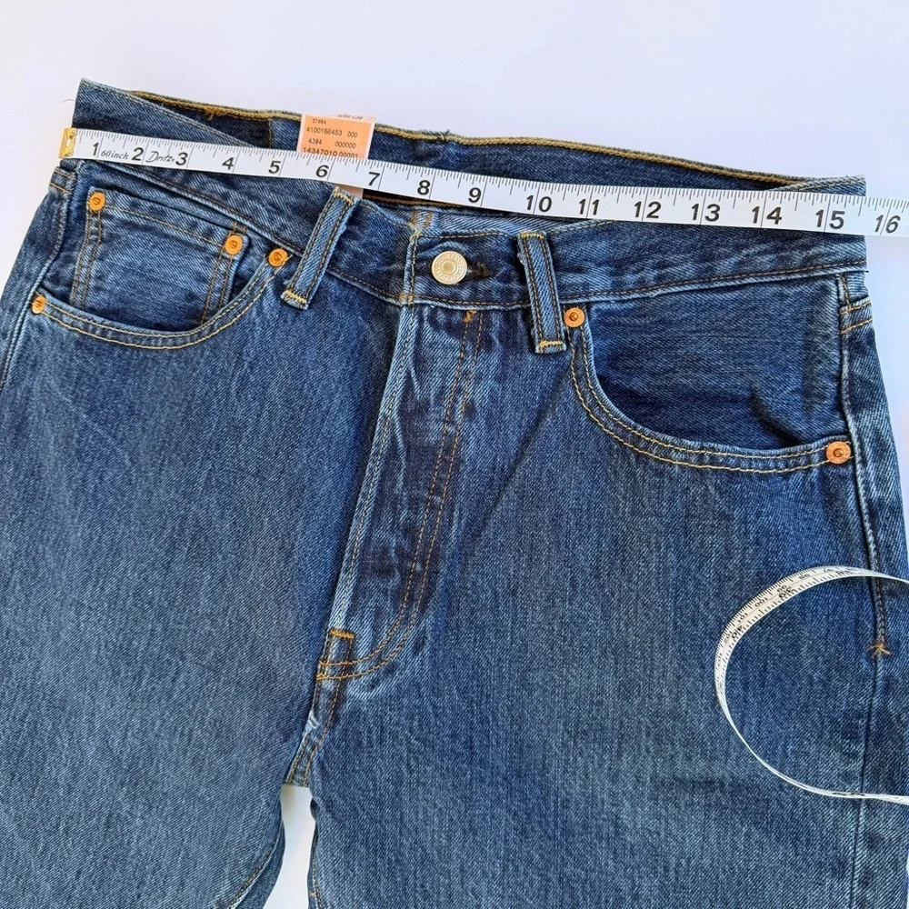 Men’s 2010 Levi’s 501 Button Fly Jeans Size 32x36 New With Tags​​